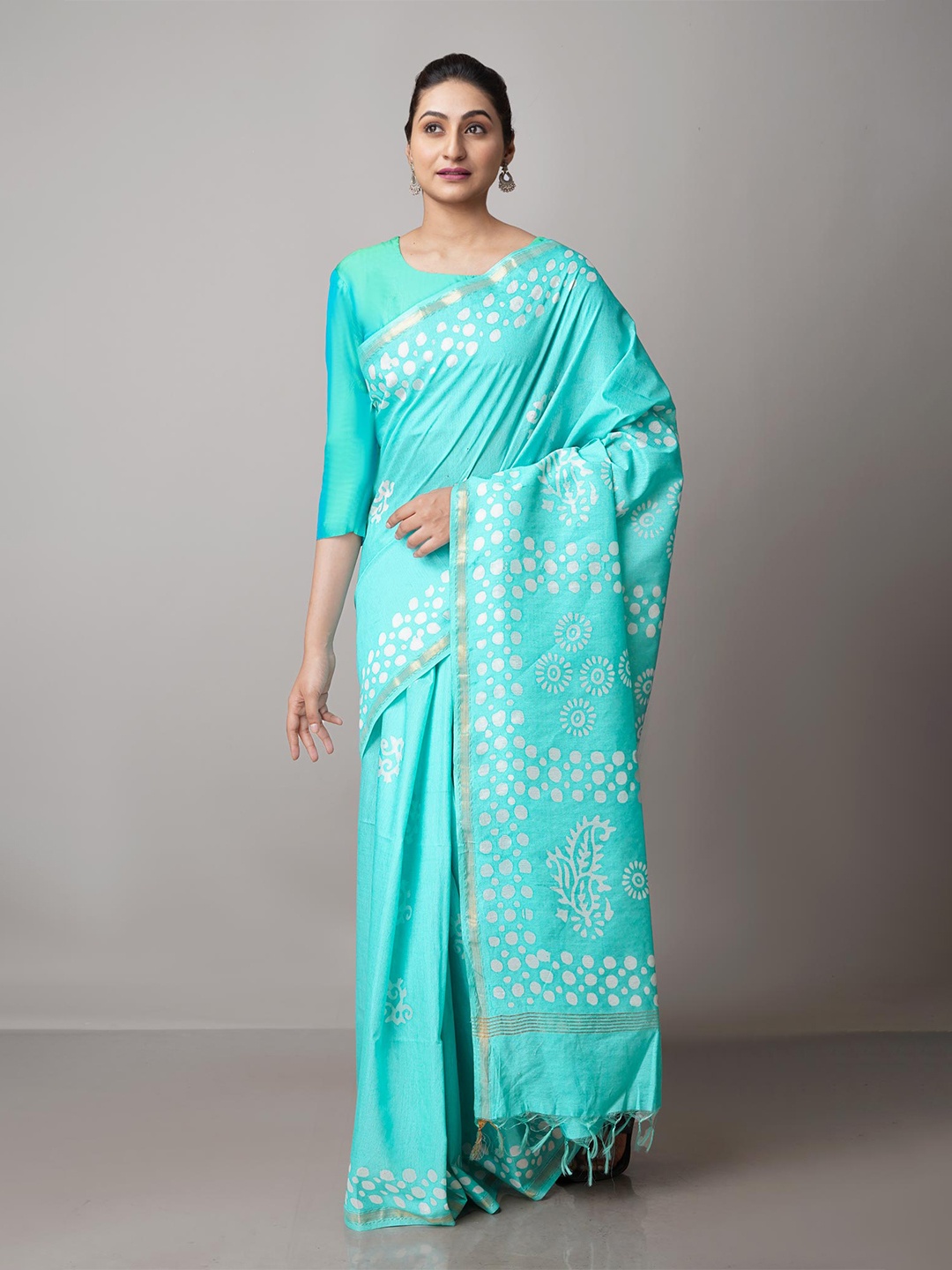 

Unnati Silks Blue & White Batik Zari Pure Silk Handloom Chanderi Saree