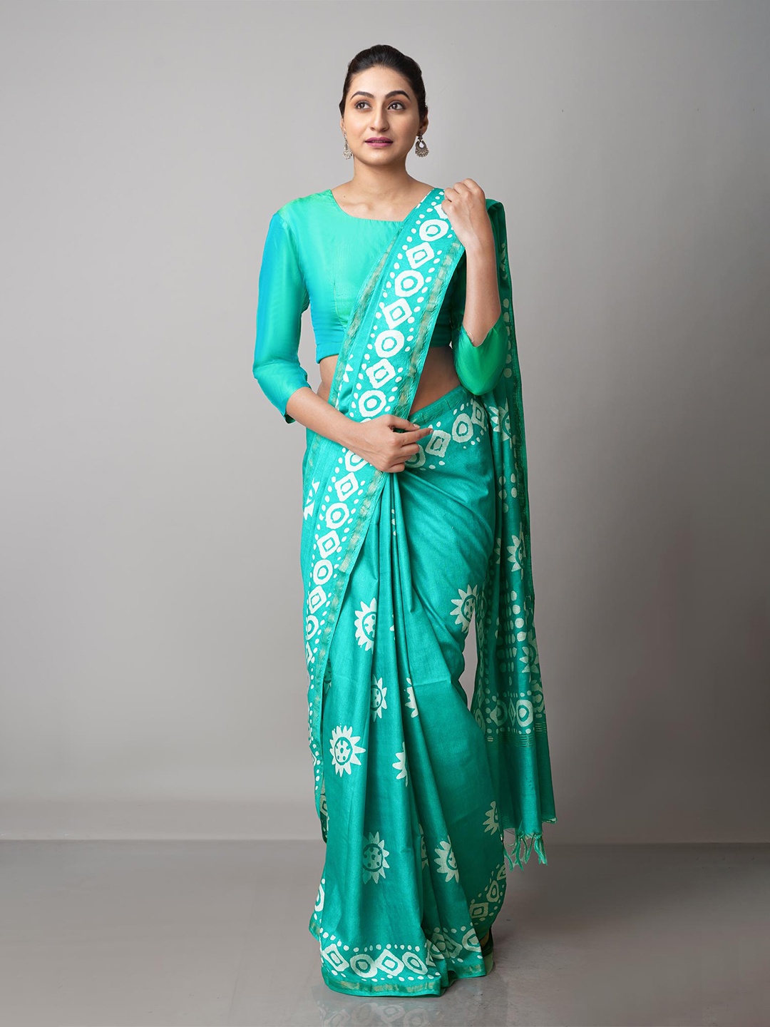 

Unnati Silks Green & White Batik Zari Pure Silk Handloom Chanderi Saree