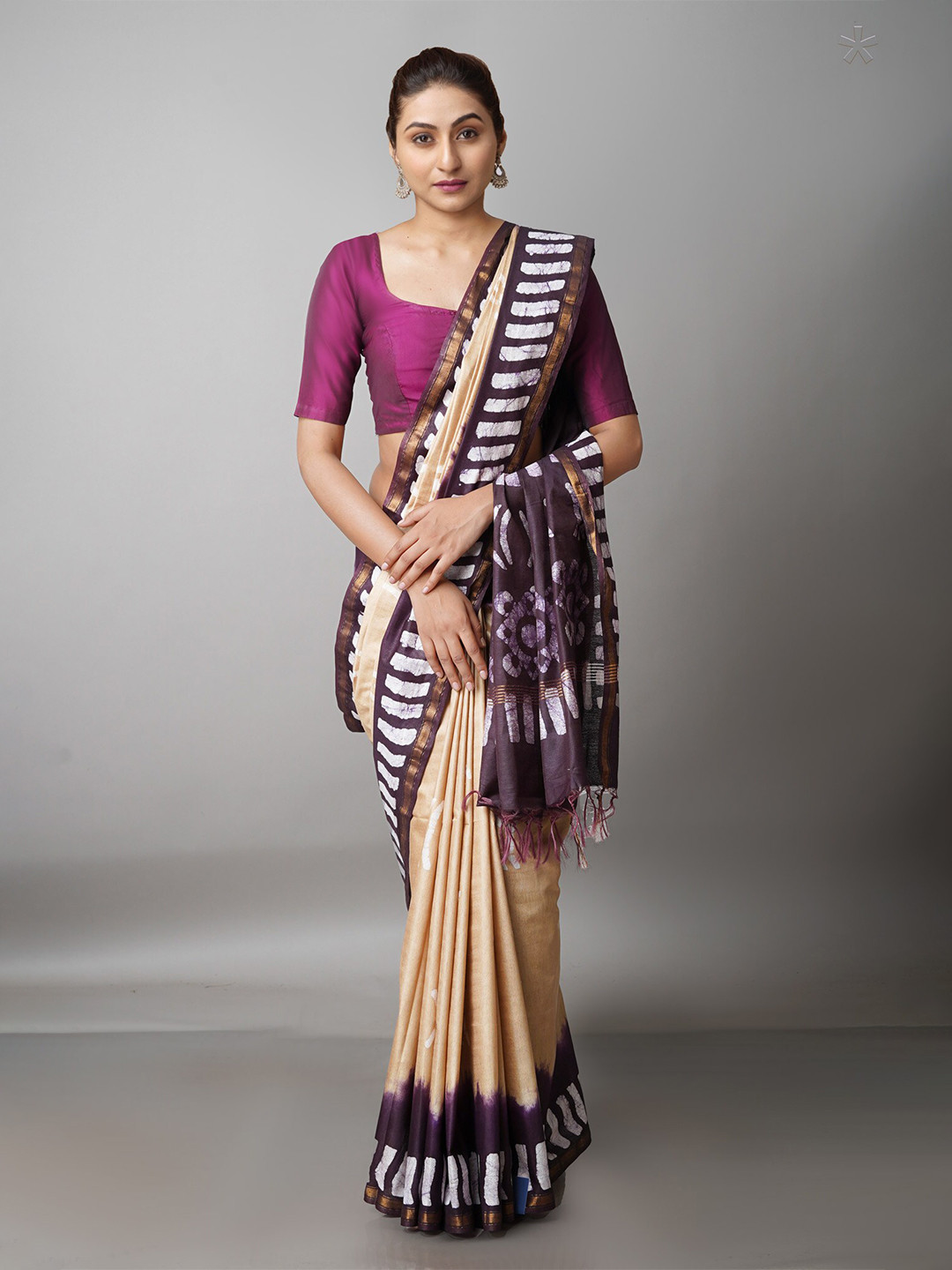 

Unnati Silks Cream-Coloured & Gold-Toned Batik Zari Pure Silk Handloom Chanderi Saree