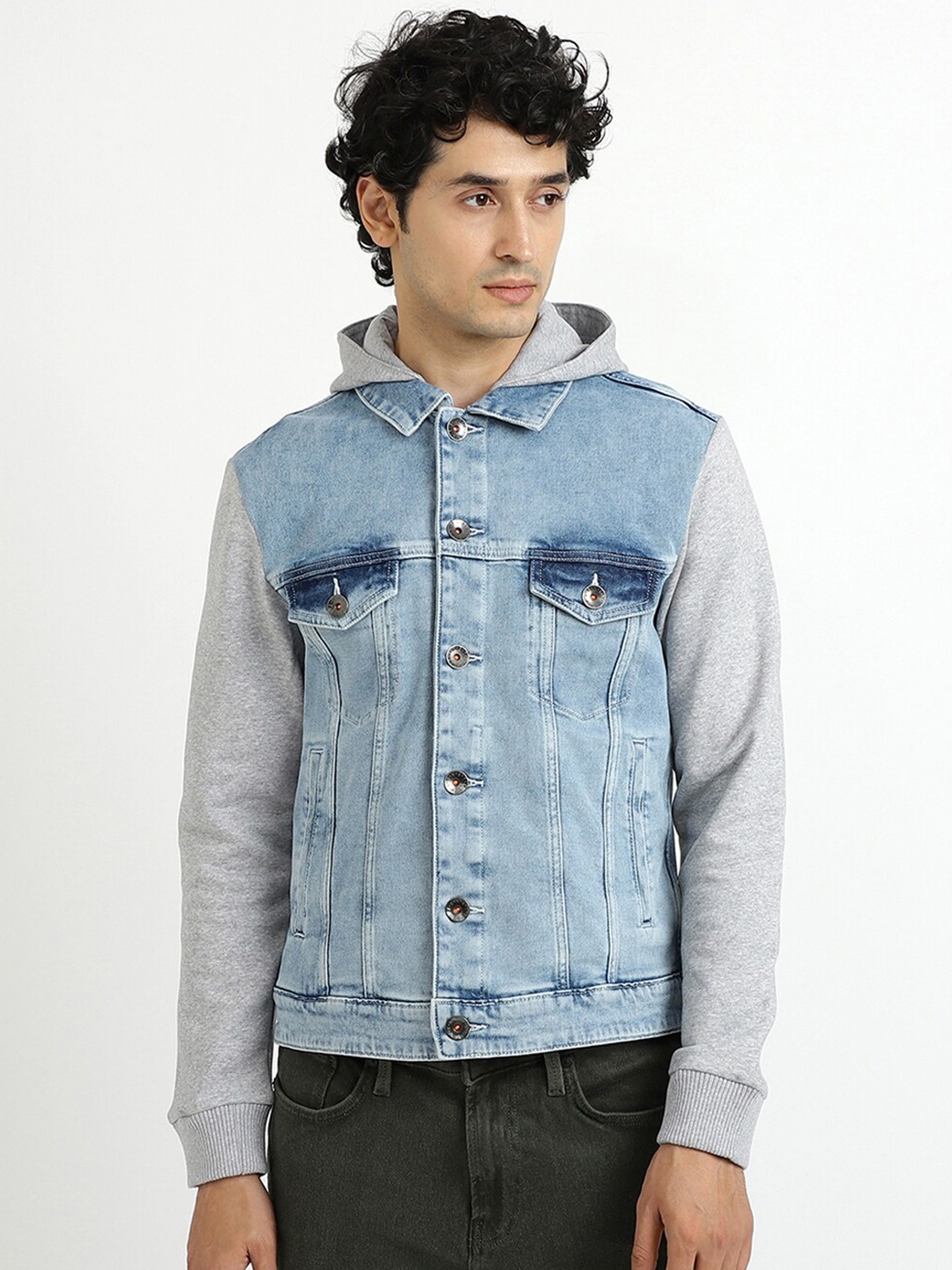 

United Colors of Benetton Men Blue Washed Cotton Denim Jacket