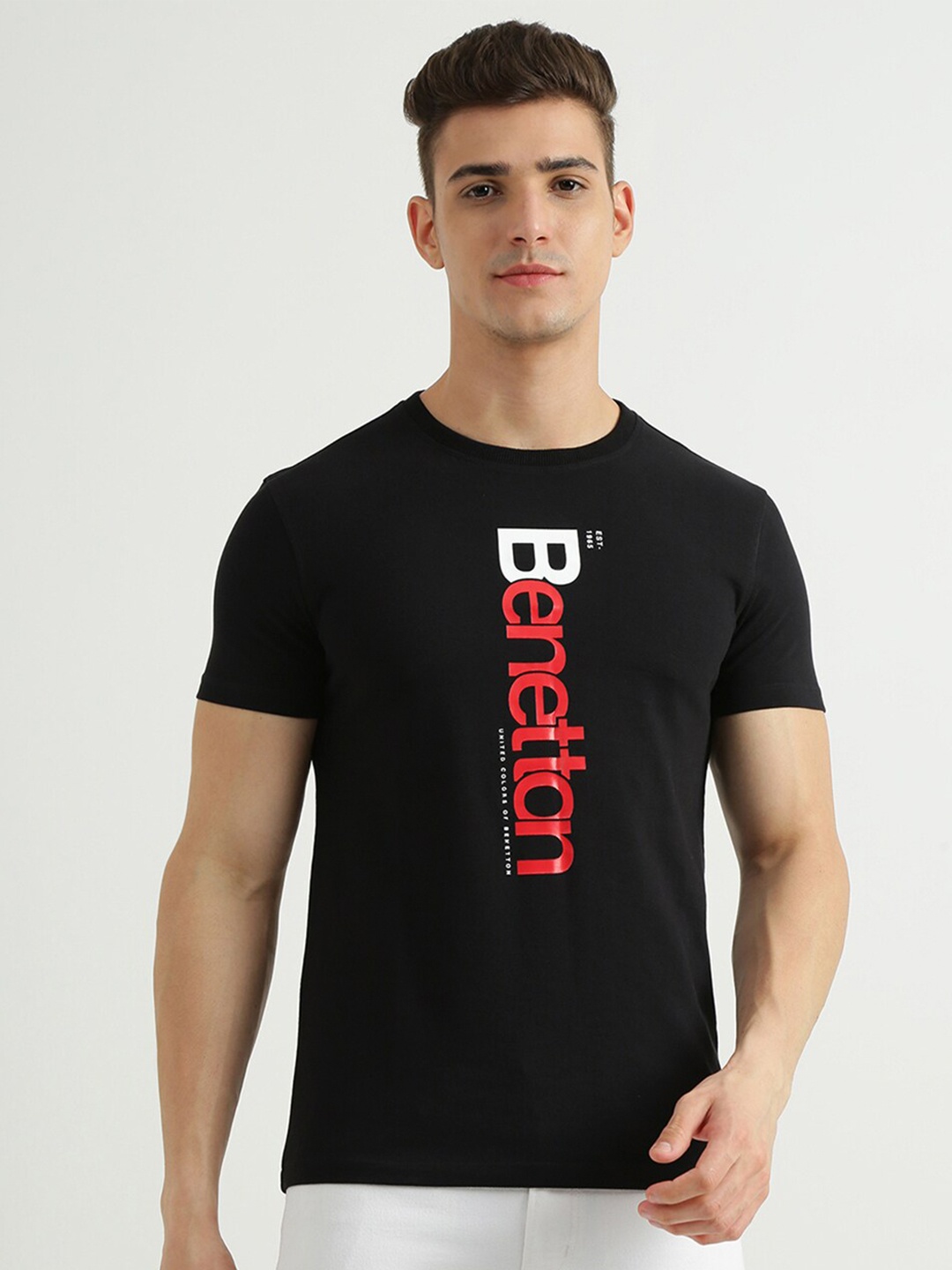 

United Colors of Benetton Men Black Typography Printed Cotton T-shirt
