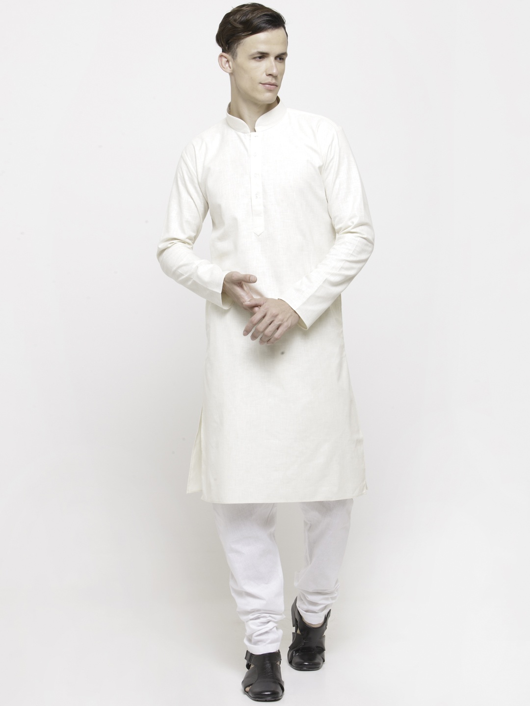 

RG DESIGNERS Men Cream-Coloured & White Solid Kurta with Pyjama