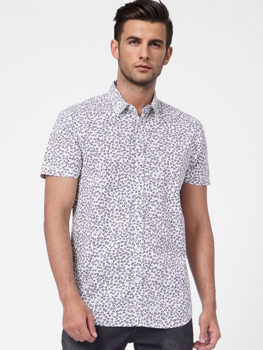 

Jack & Jones Men White Cotton Slim Fit Floral Printed Casual Shirt