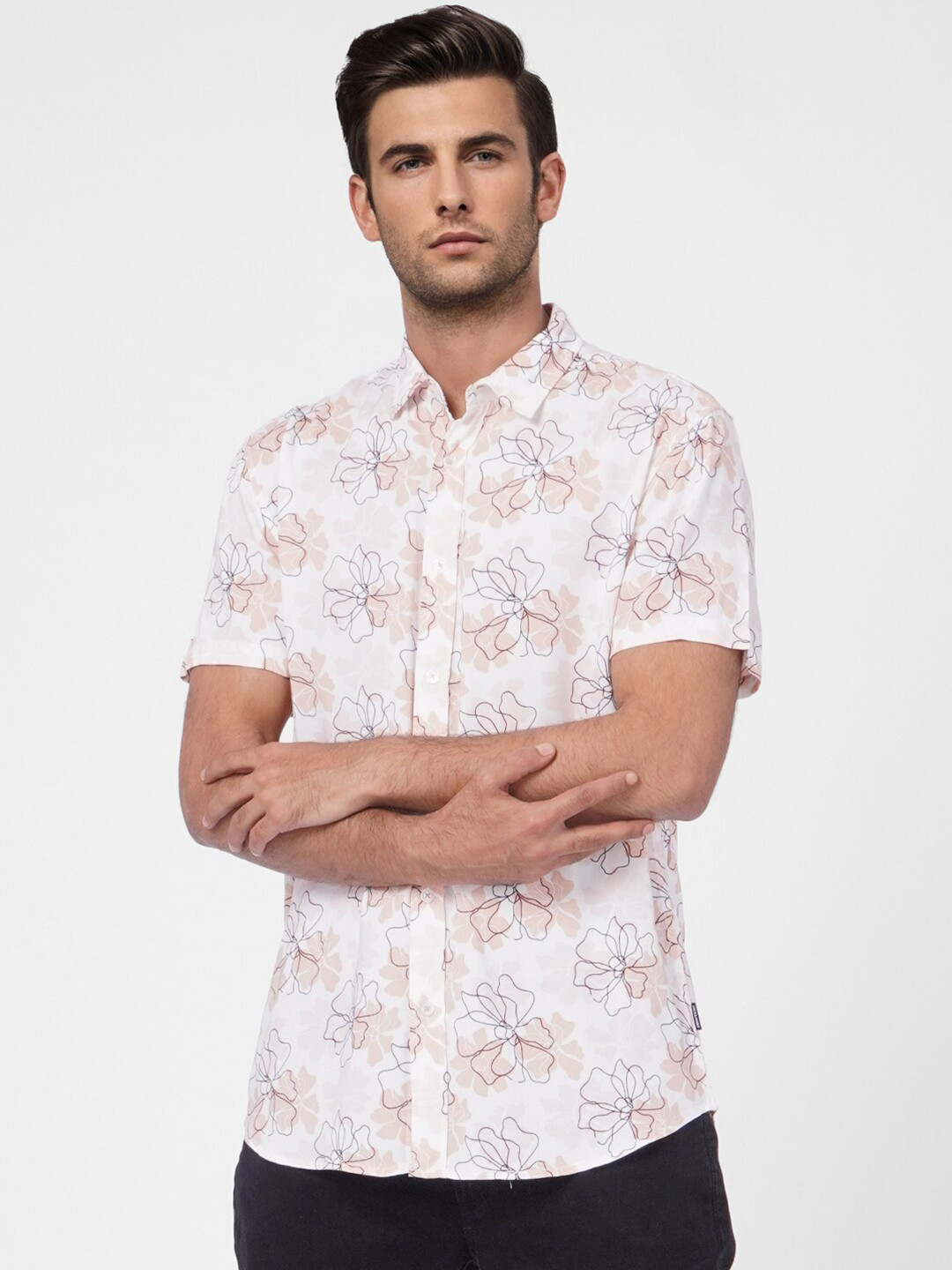 

Jack & Jones Men White Cotton Floral Printed Casual Shirt