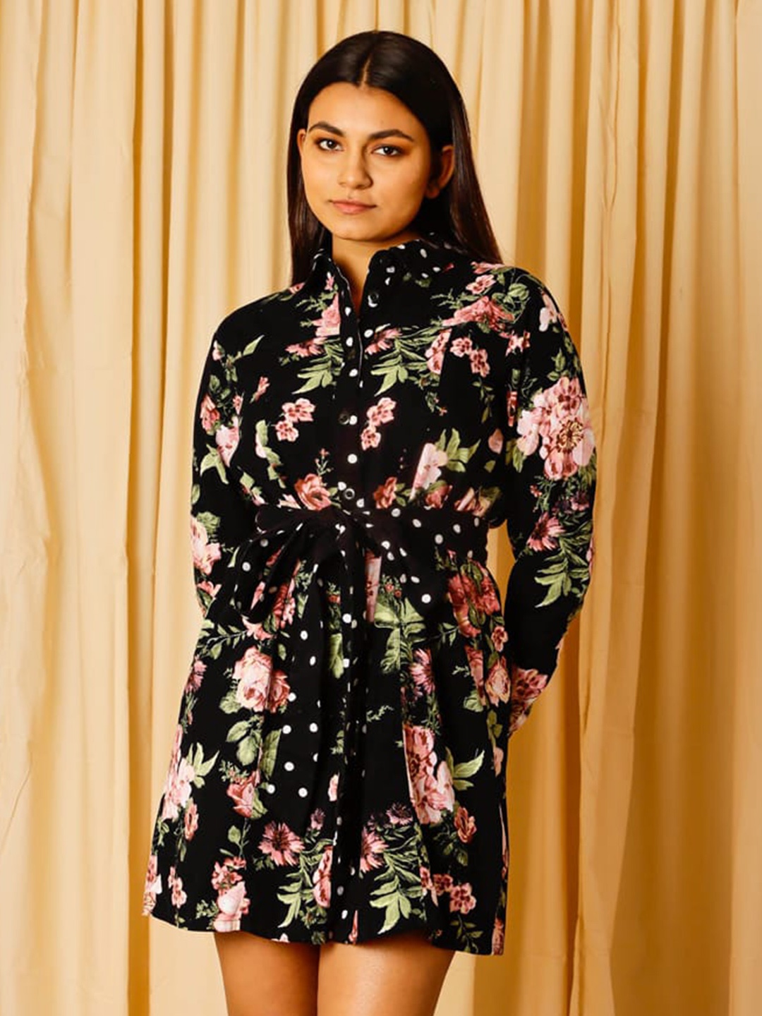 

ELEVEN.O.ONE Black & Pink Floral Printed Shirt Dress