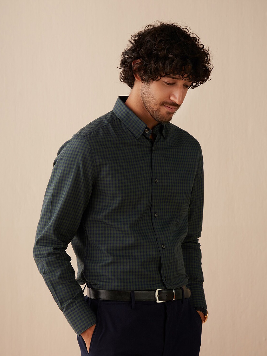 

Andamen Men Navy Blue & Green Checked Cotton Formal Shirt