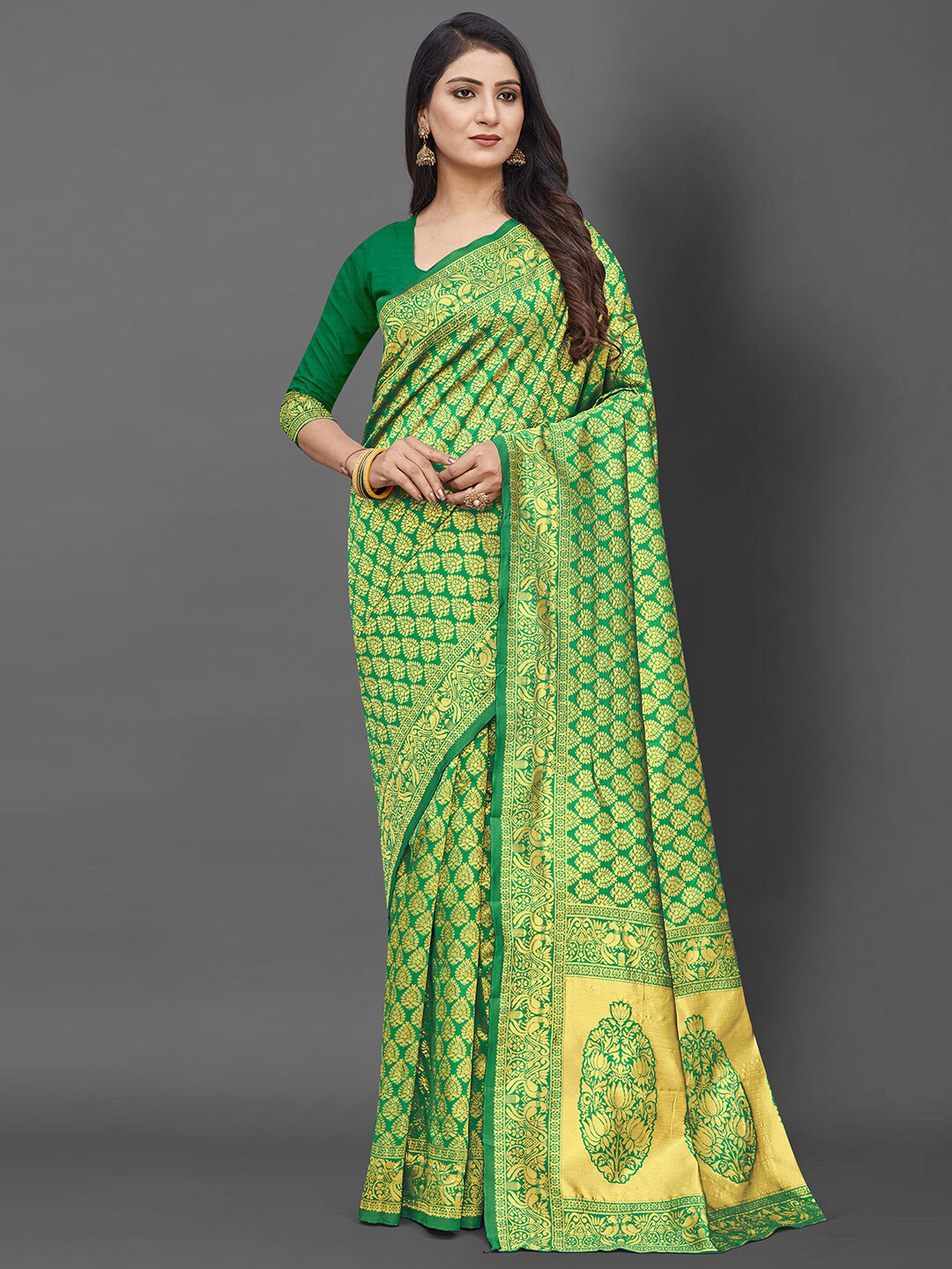 

KALINI Green & Gold-Toned Woven Design Zari Silk Blend Banarasi Saree