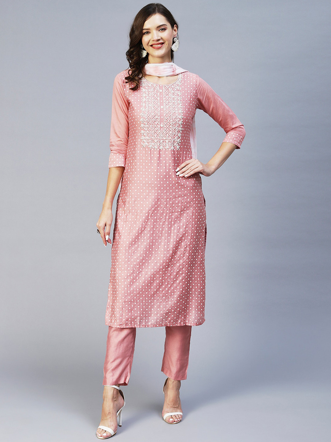 

FASHOR Women Pink Printed Beads and Stones Kurta With Trousers & With Dupatta