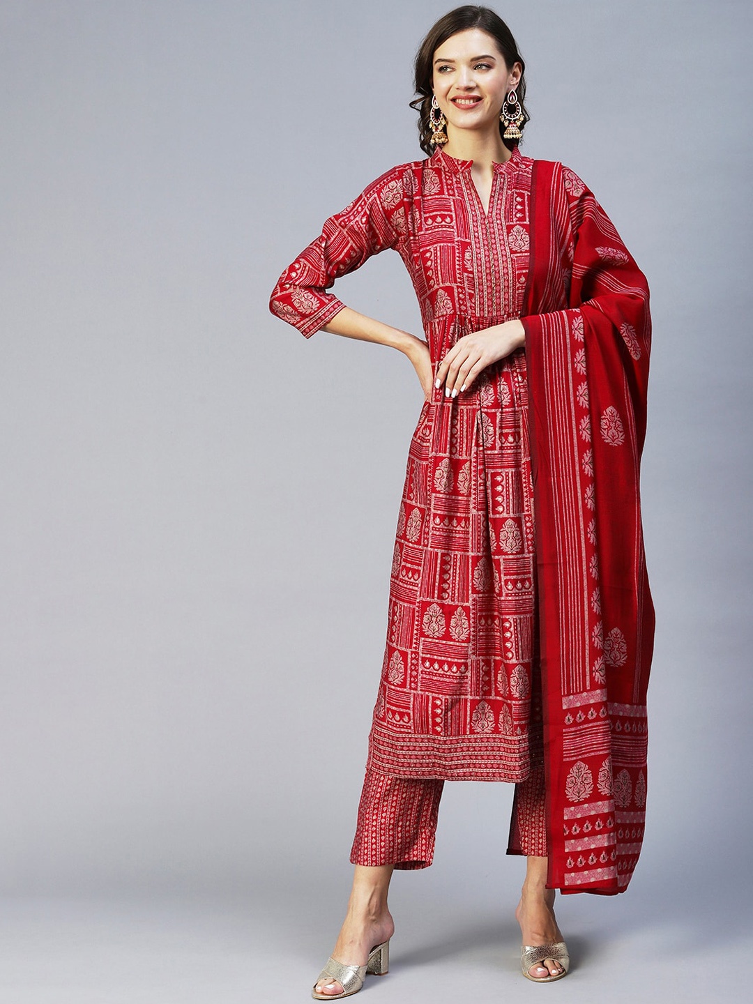 

FASHOR Women Pink Ethnic Motifs Printed Pleated Kurta With Trousers & With Dupatta