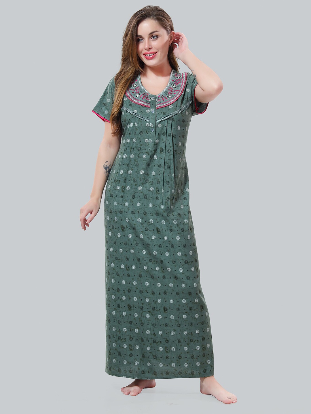 

Be You Green Embroidered Maxi Nightdress