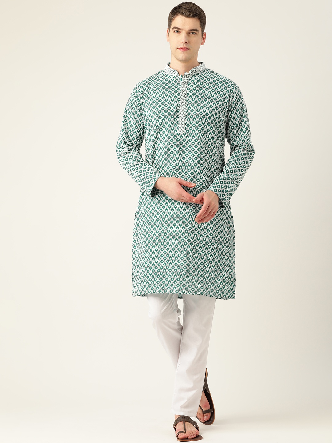 

Molly & Michel Men Green Ethnic Motifs Embroidered Pure Cotton Kurta with Pyjamas