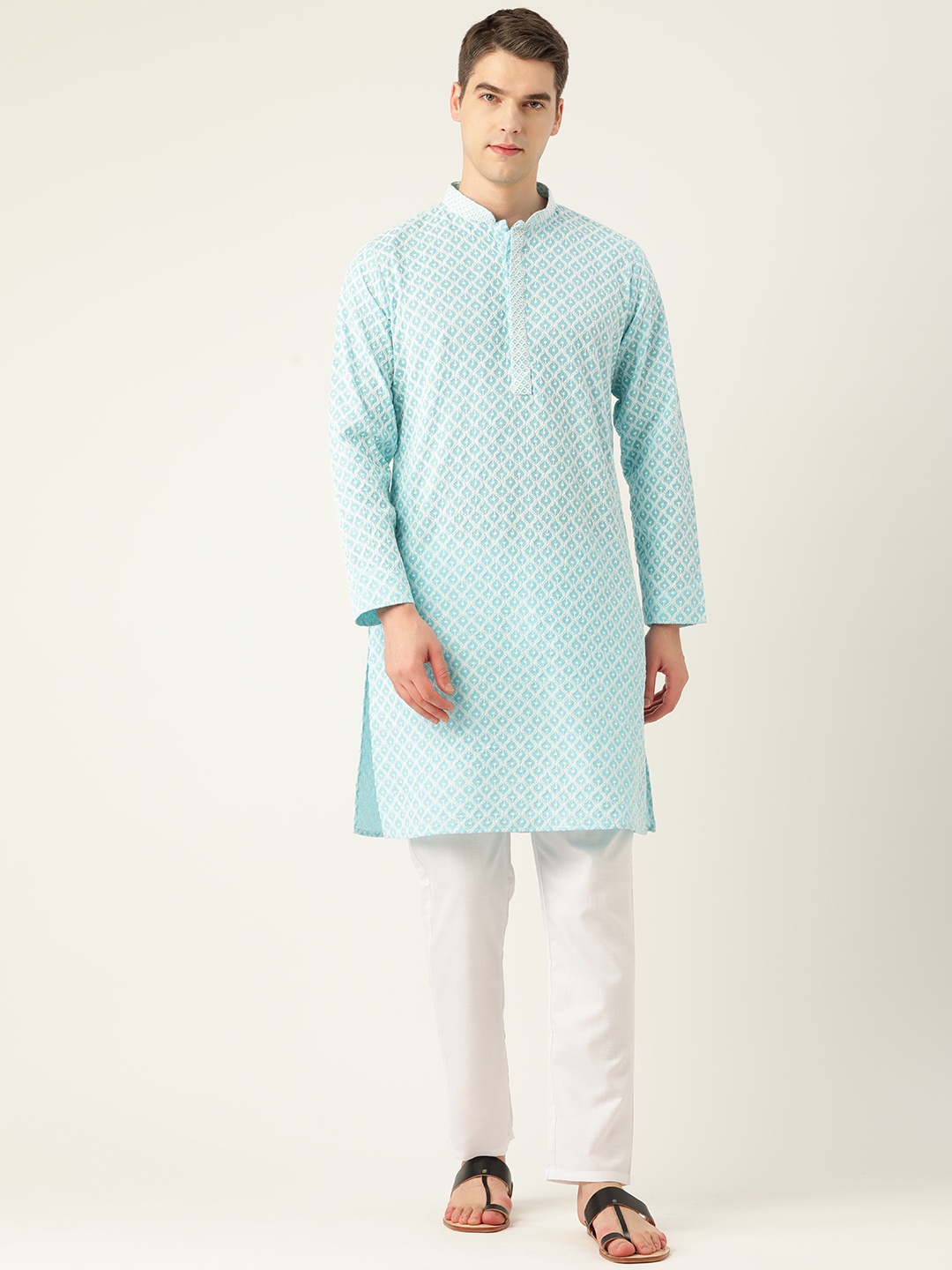 

Molly & Michel Men Blue Ethnic Motifs Embroidered Pure Cotton Kurta with Pyjamas