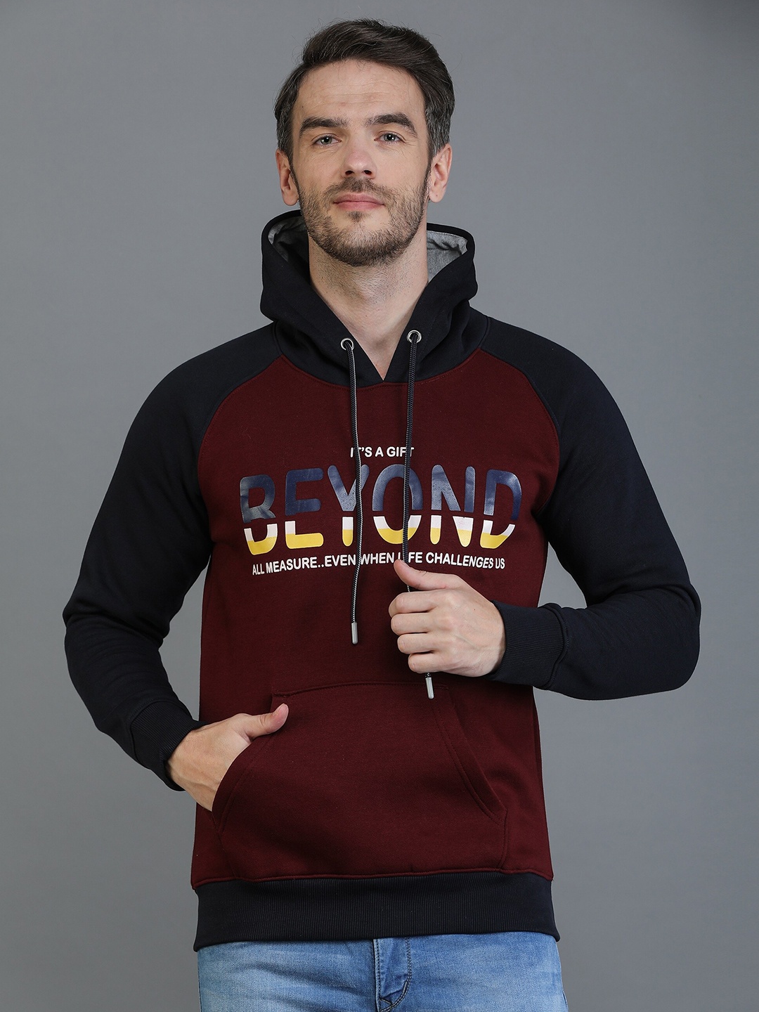 

TQS Men Maroon Printed Hooded Fleece Sweatshirt
