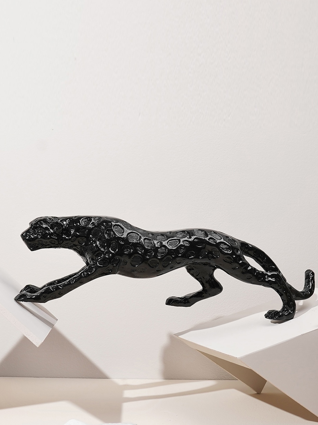 

CASA DECOR Black Solid Jekyll Jaguar Sculpture Showpieces