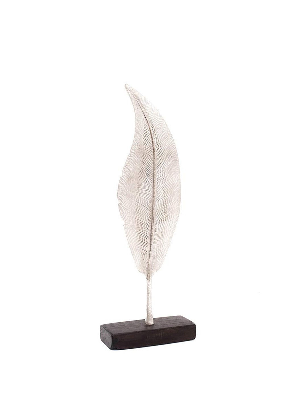 

CASA DECOR Silver-Toned Falcate Affair Artifact Showpieces