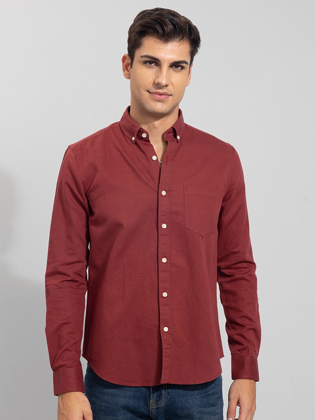 

Snitch Men Maroon Slim Fit Casual Cotton Shirt