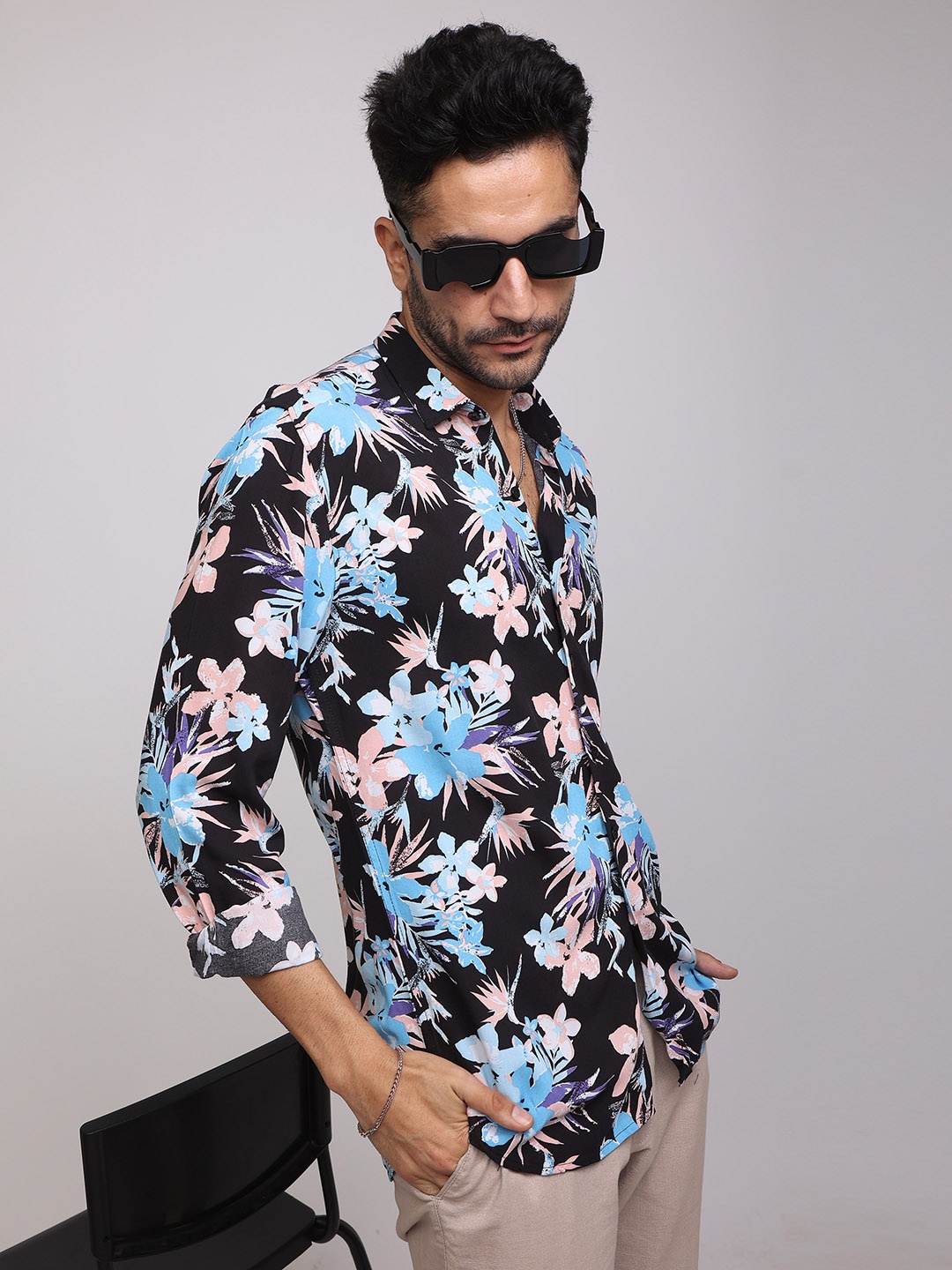 

Snitch Men Slim Fit Floral Printed Casual Shirt, Blue