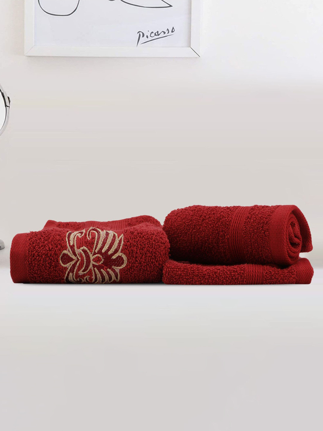 

LUSH & BEYOND Pack Of 3 Red Cotton 500 GSM Towels