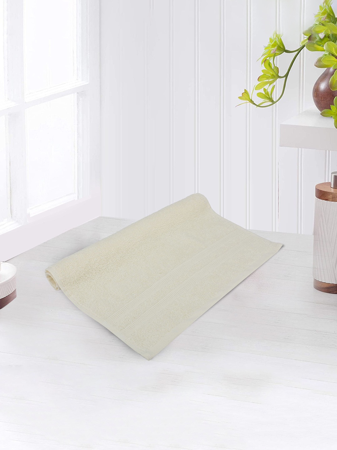 

LUSH & BEYOND Cream-Colored Solid 500 GSM Pure Cotton Hand Towel