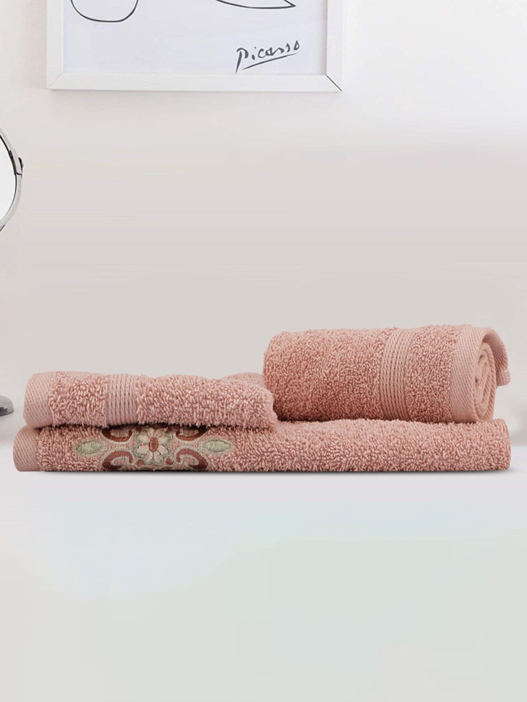 

LUSH & BEYOND Peach-Coloured Set Of 3 Pure Cotton 500 GSM Towels