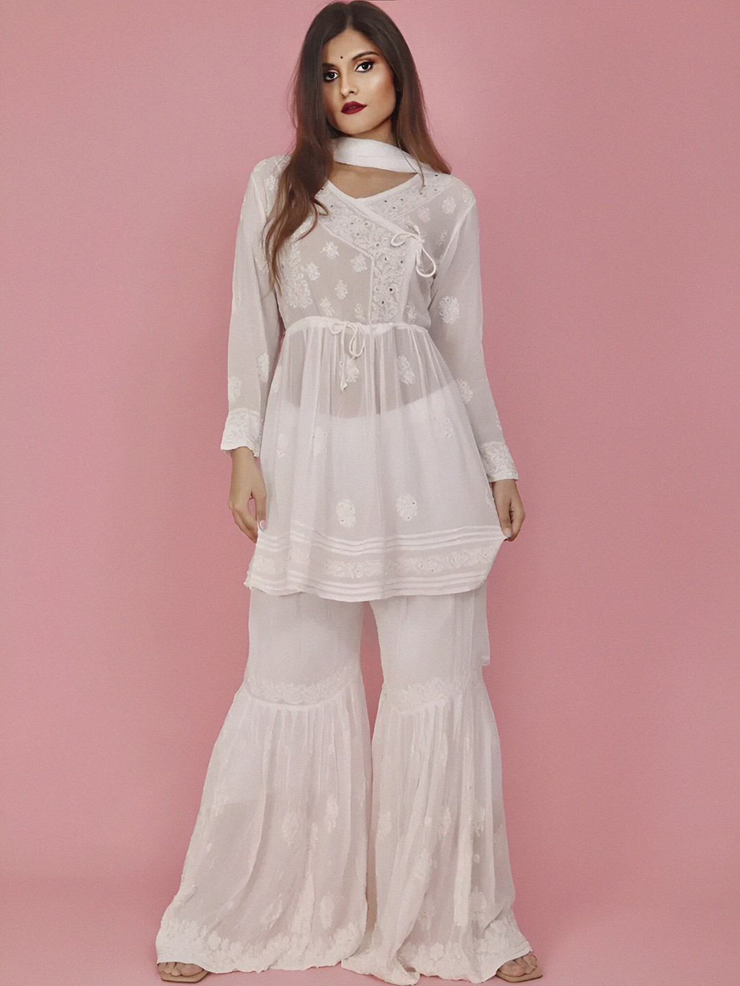 

LABEL AISHWARYRIKA Women White Ethnic Motifs Embroidered Thread Work Georgette Kurta