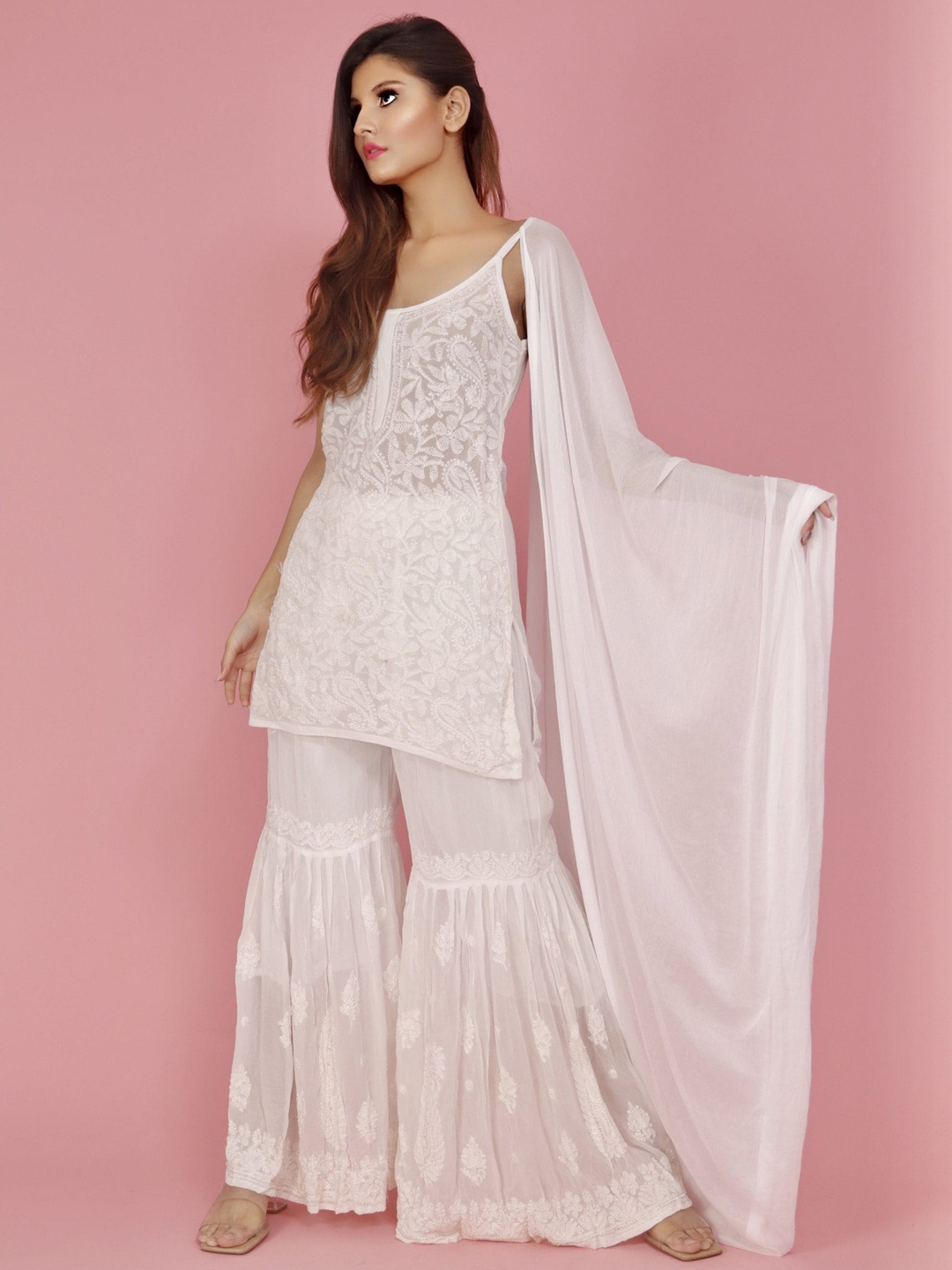 

LABEL AISHWARYRIKA White Embellished Mirror Work Kurti
