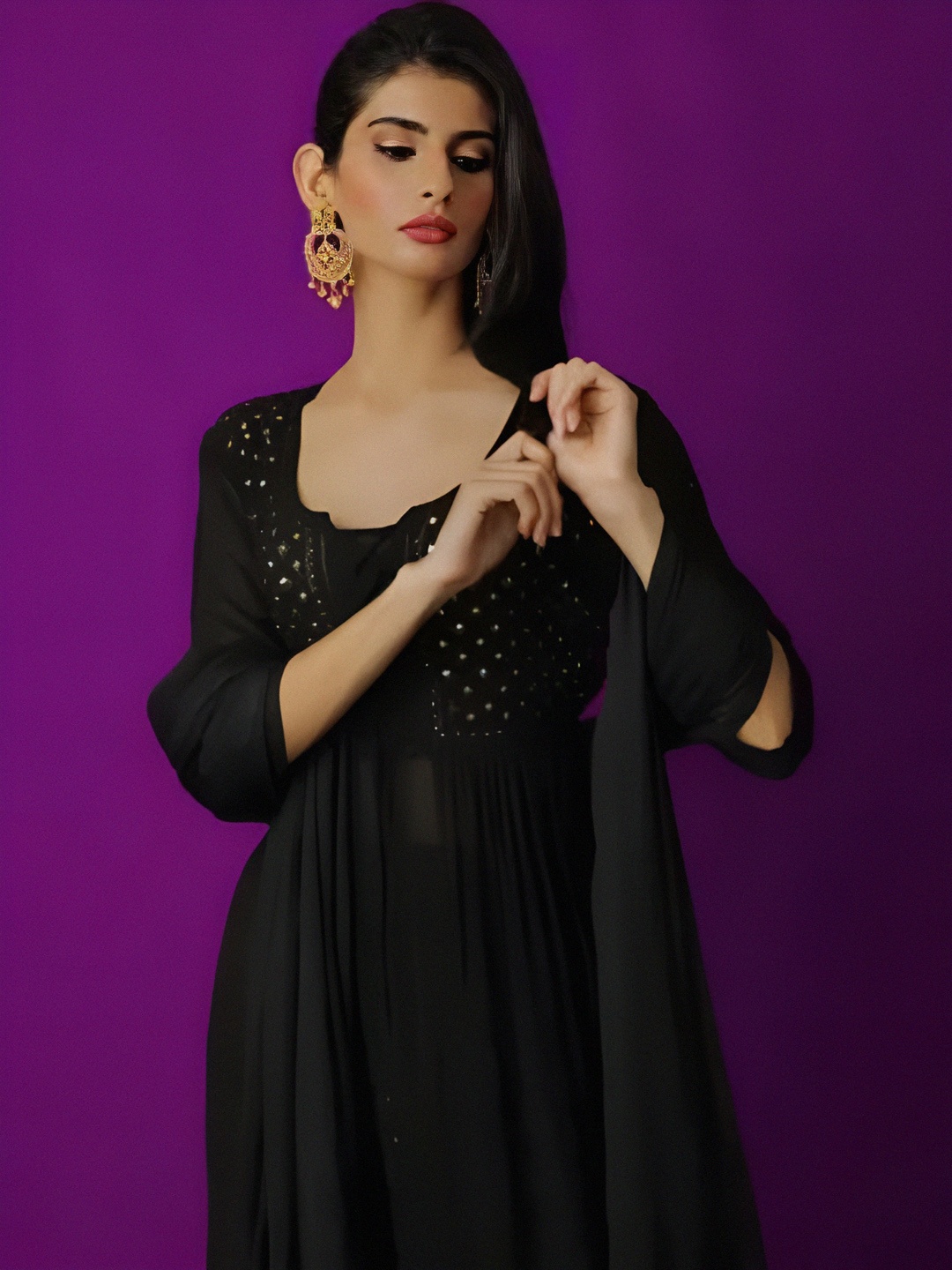 

LABEL AISHWARYRIKA Women Black Mirror Work Georgette Kurta