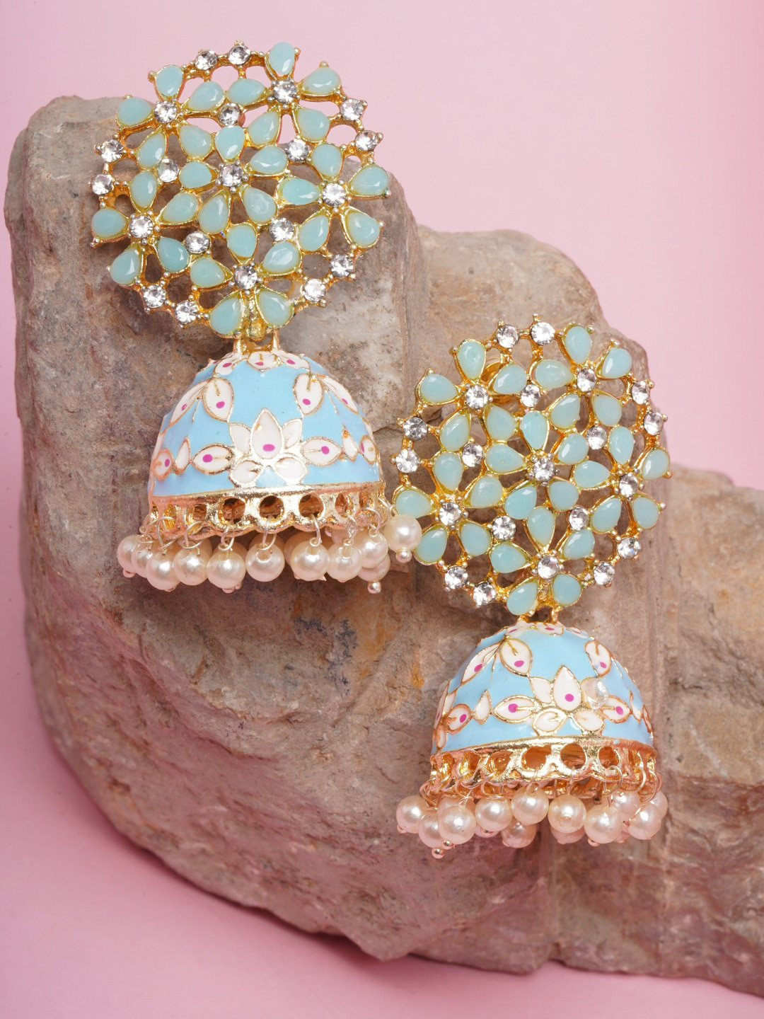 

DIVA WALK Turquoise Blue & White Gold-Plated Kundan Dome Shaped Jhumkas Earrings