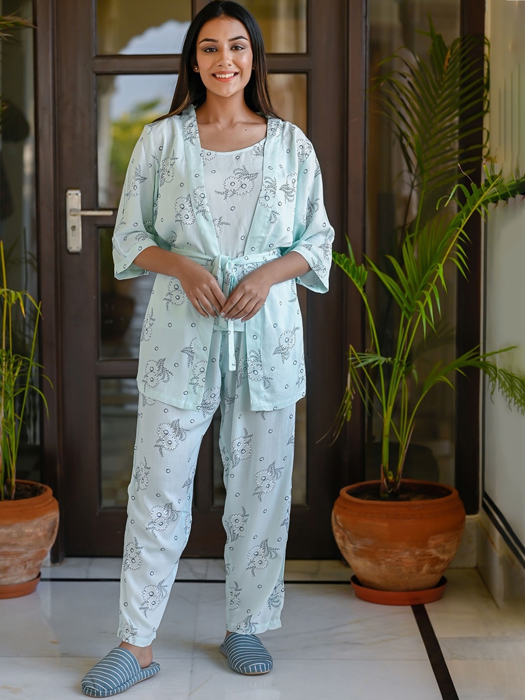 

SANSKRUTIHOMES Women Sea Green & White Printed Night suit