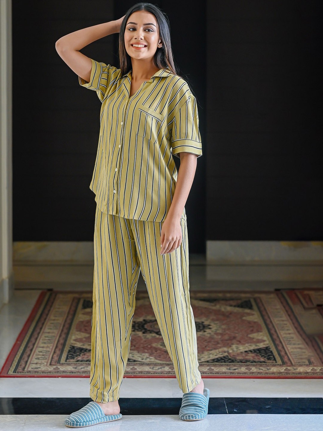 

SANSKRUTIHOMES Women Olive Green & Black Printed Night suit