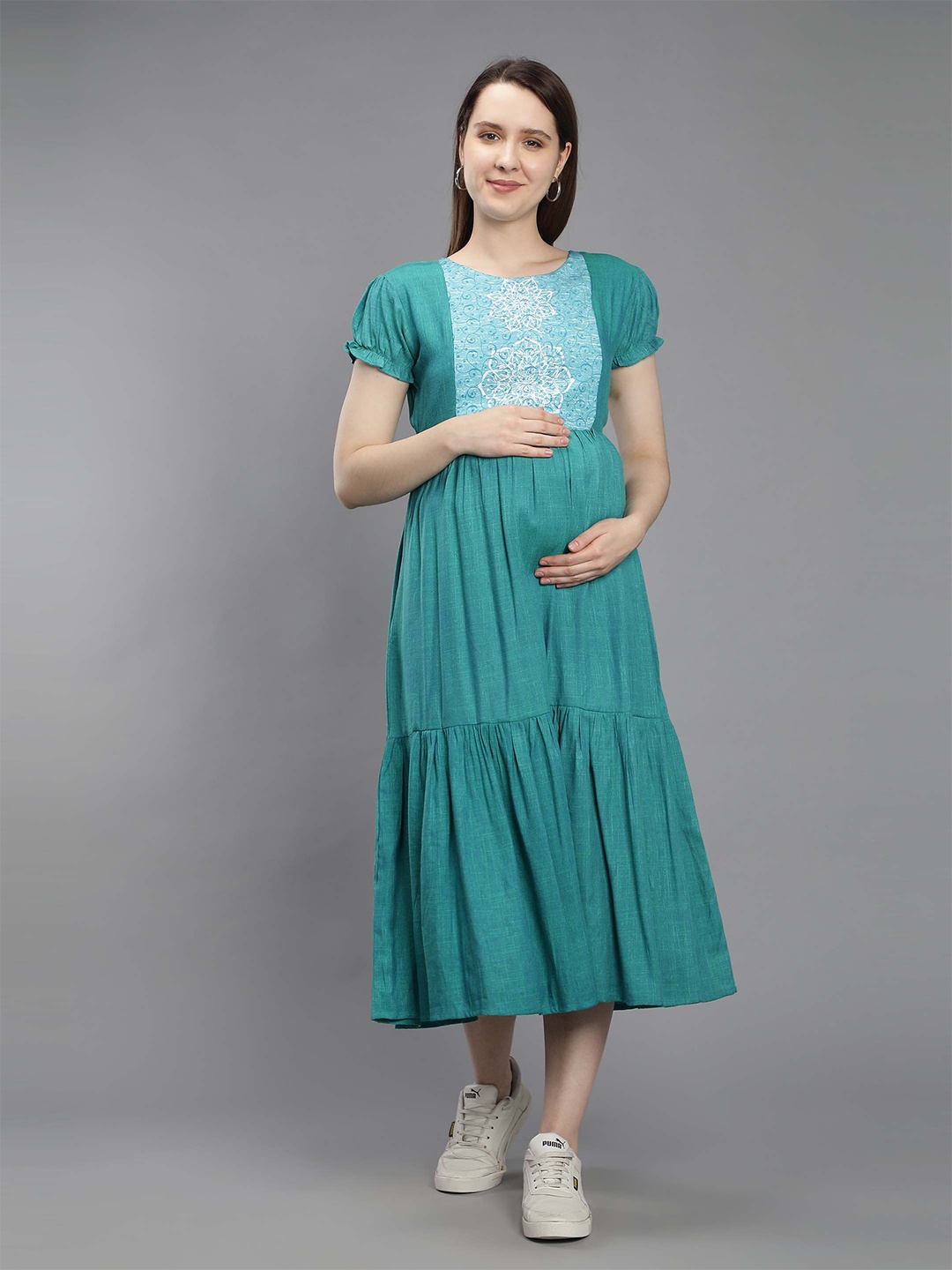 

NIGHTSPREE Sea Green Printed Round Neck Maternity Midi Dress
