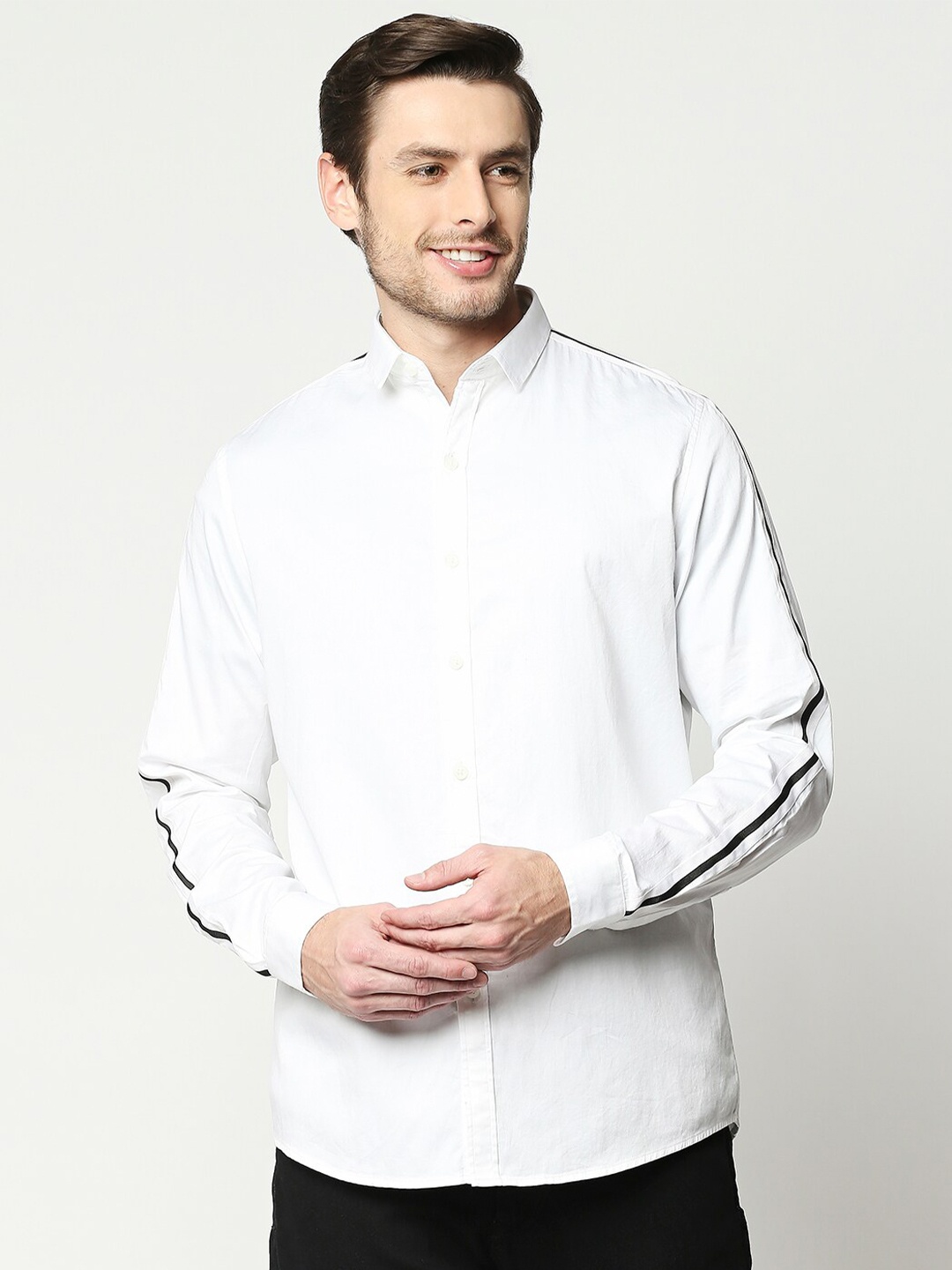 

Manaca Men White Classic Cotton Casual Shirt