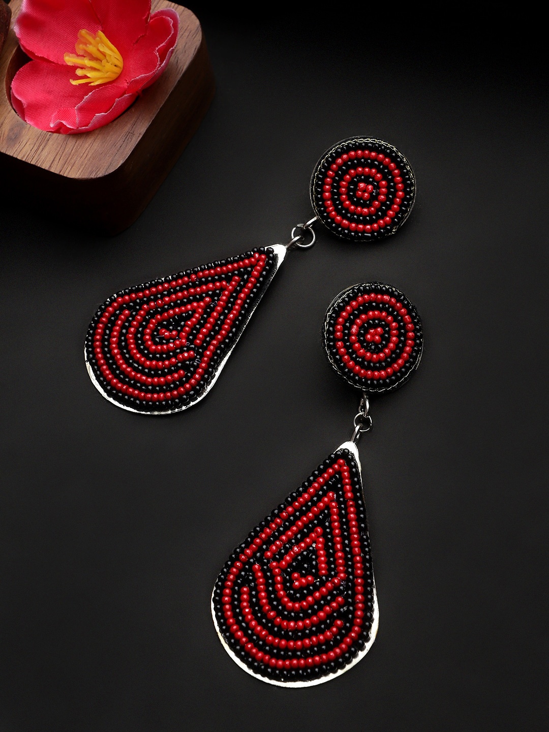 

CARDINAL Red & Black Teardrop Shaped Drop Earrings