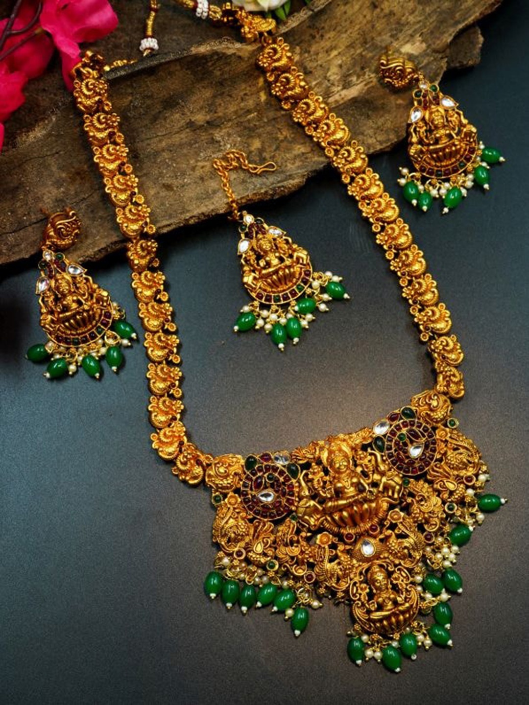 

GRIIHAM Gold-Plated Green AD-Studded Jewellery Set
