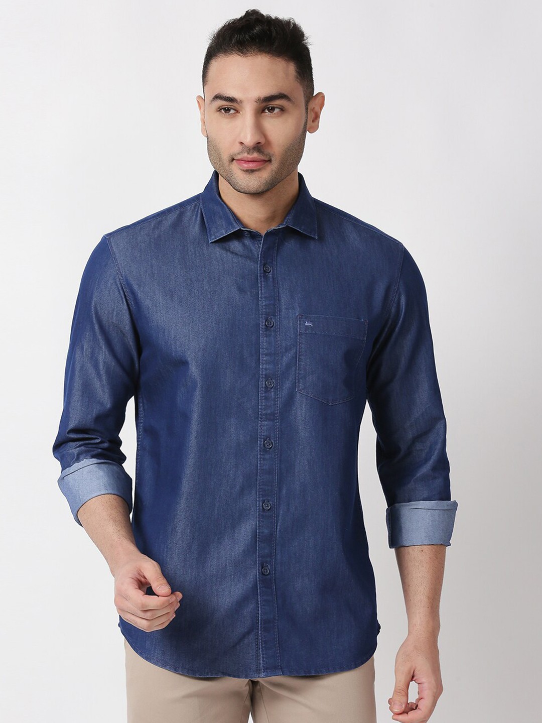 

Basics Men Navy Blue Solid Slim Fit Casual Shirt