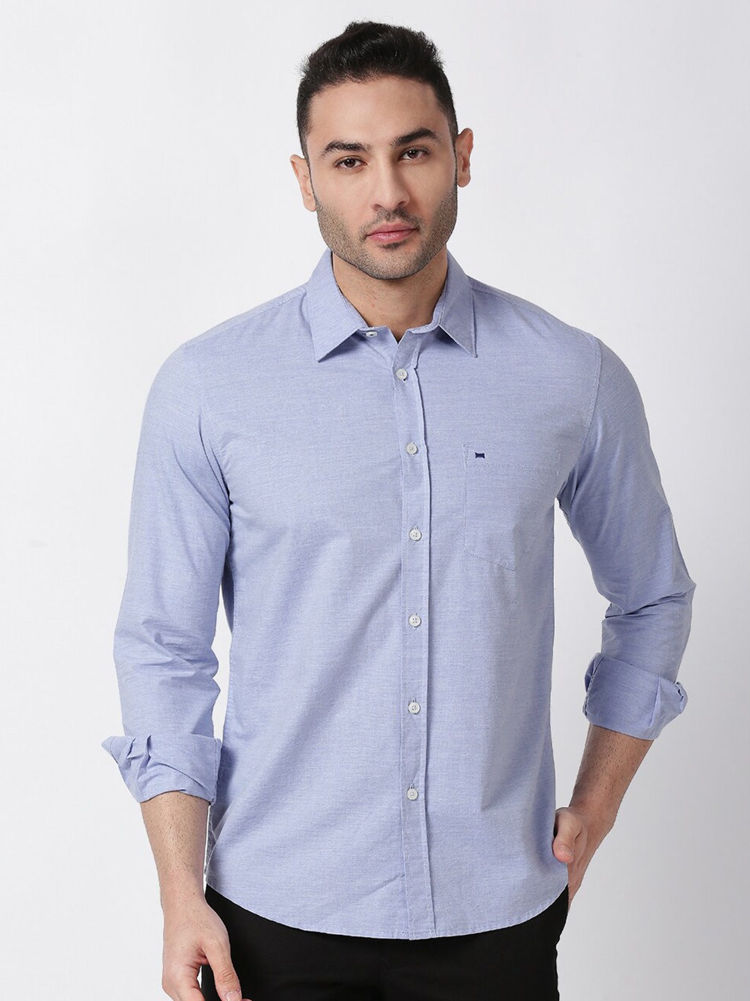 

Basics Men Blue Solid Slim Fit Casual Shirt