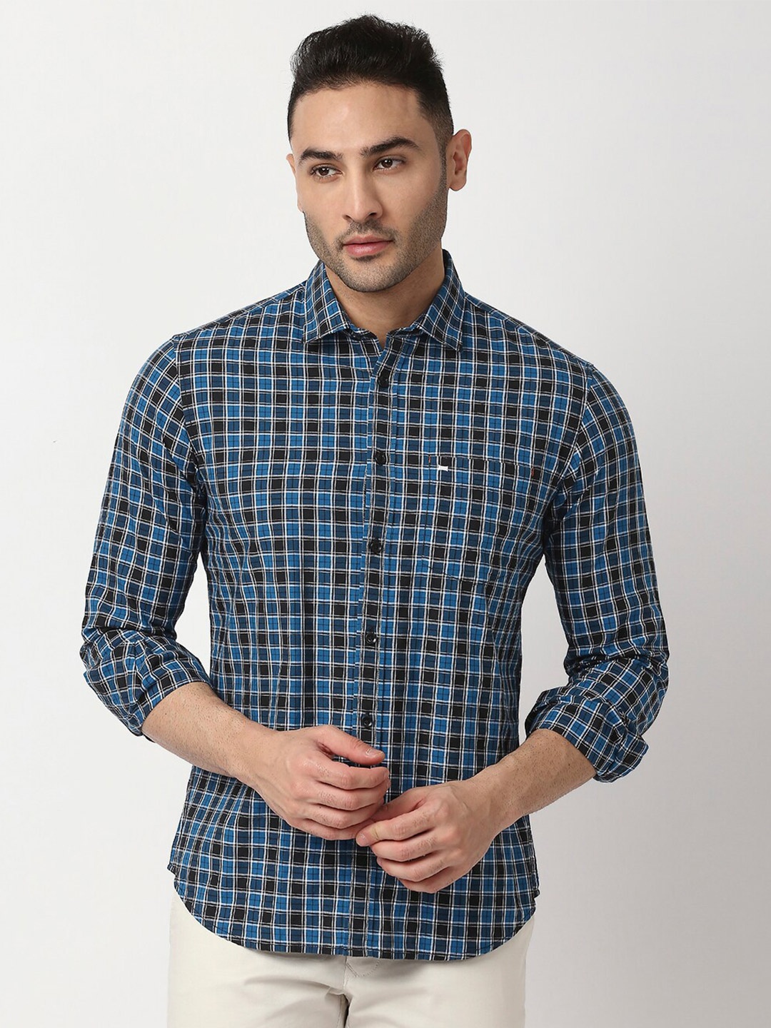 

Basics Men Blue Slim Fit Checked Cotton Casual Shirt