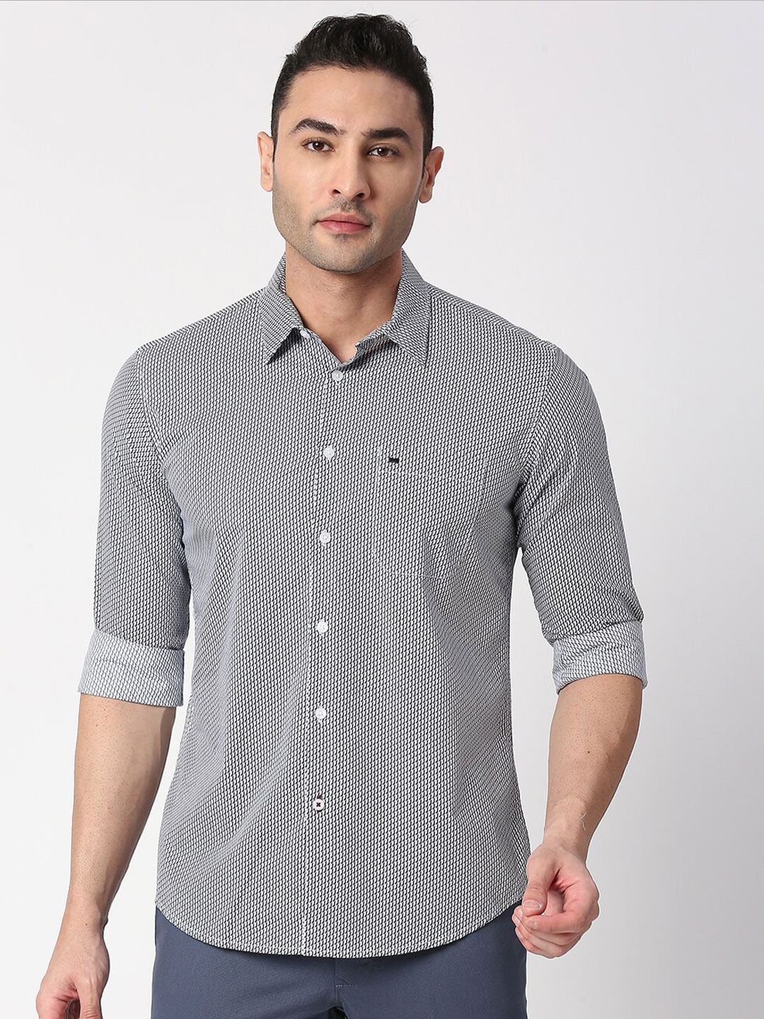 

Basics Men White Slim Fit Printed Cotton Casual Shirt