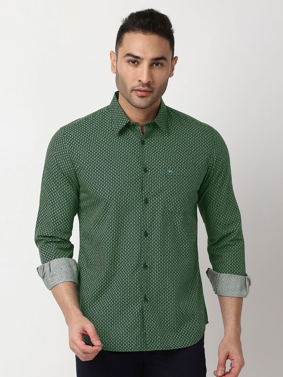 

Basics Men Slim Fit Printed Cotton Casual Shirt, Green
