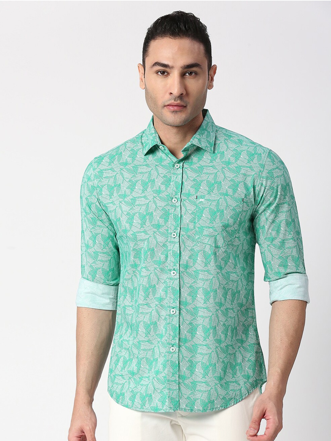 

Basics Men Slim Fit Printed Casual Shirt, Green