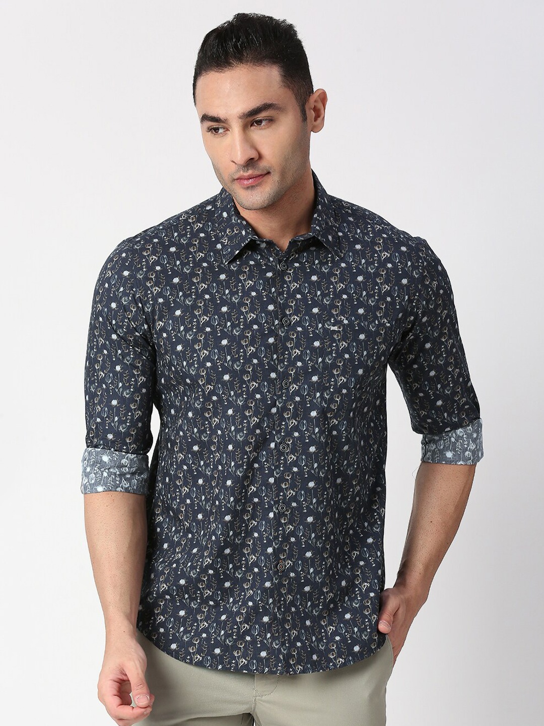 

Basics Men Slim Fit Floral Printed Cotton Casual Shirt, Navy blue