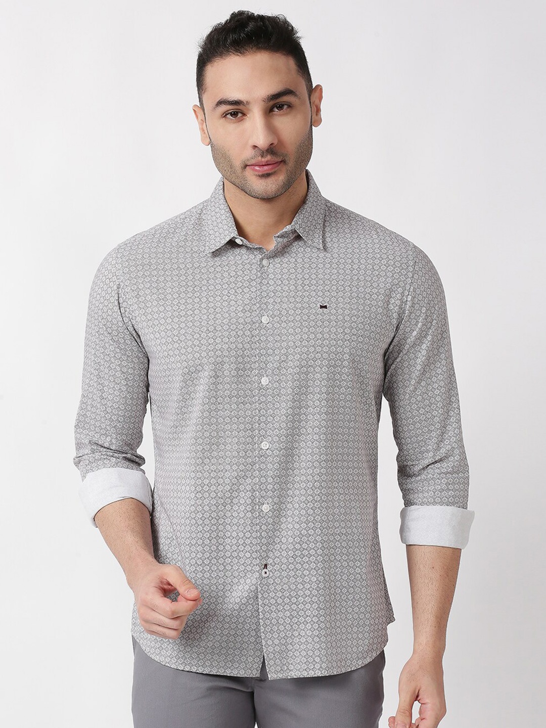 

Basics Men Grey Slim Fit Printed Cotton Casual Shirt