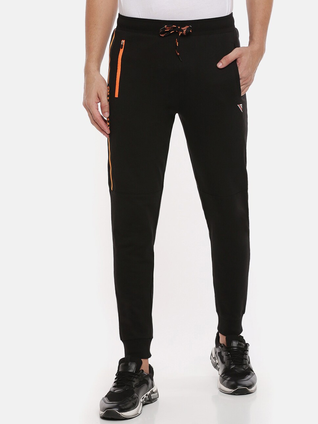 

Ramraj Men Black Solid Joggers