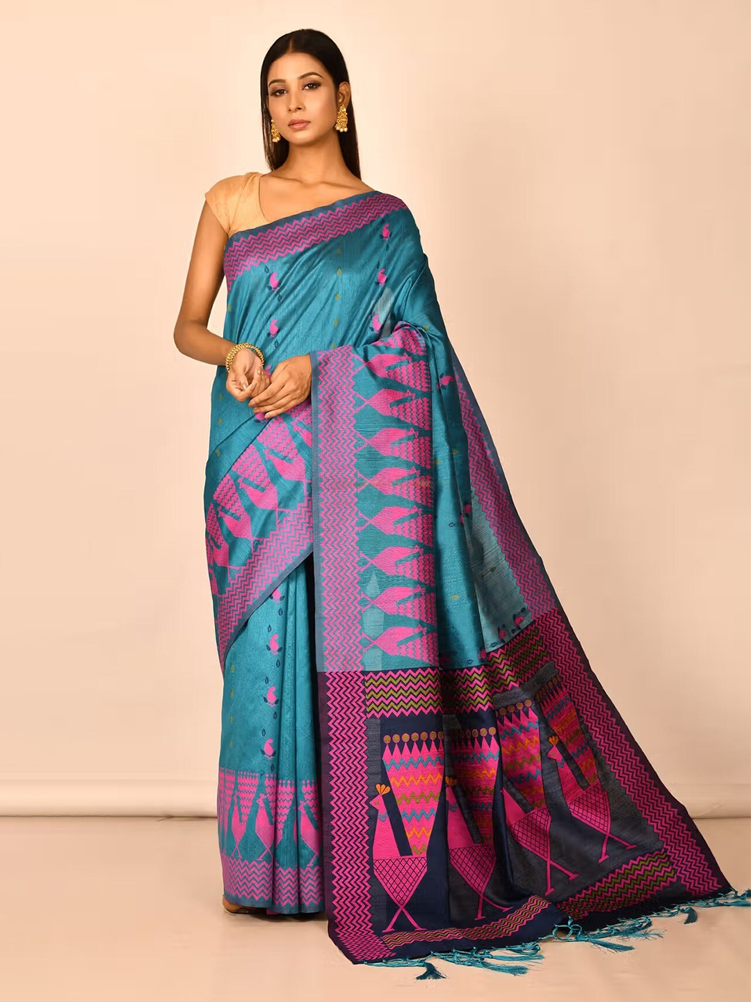 

AYKA CLOTHINGS Teal & Pink Woven Design Ikat Saree