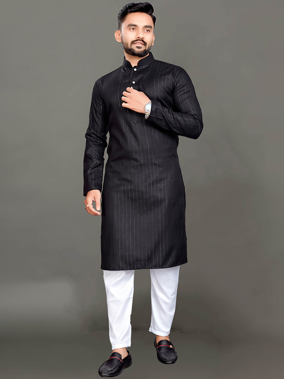 

Ekta Textiles Men Black Striped Pure Cotton Kurta with Pyjamas