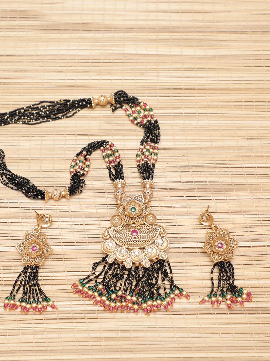 

Swarajshop Green & Maroon Gold-Plated Beaded Jewellery Set