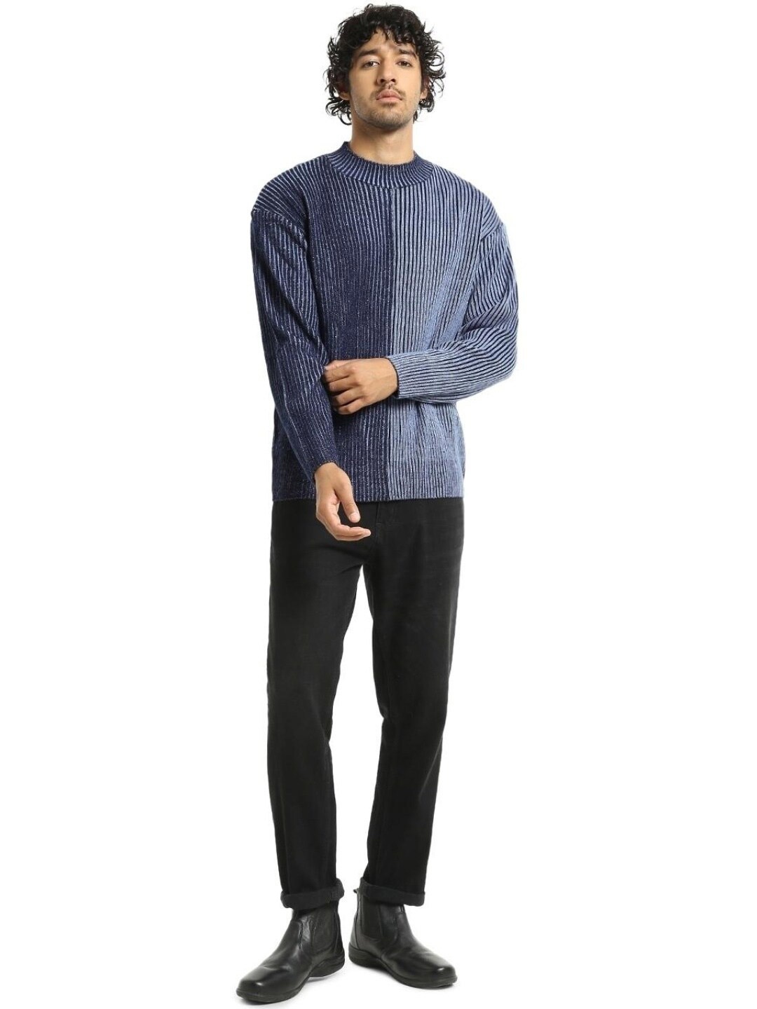 

Bewakoof Men Color Block Oversized Sweater, Blue