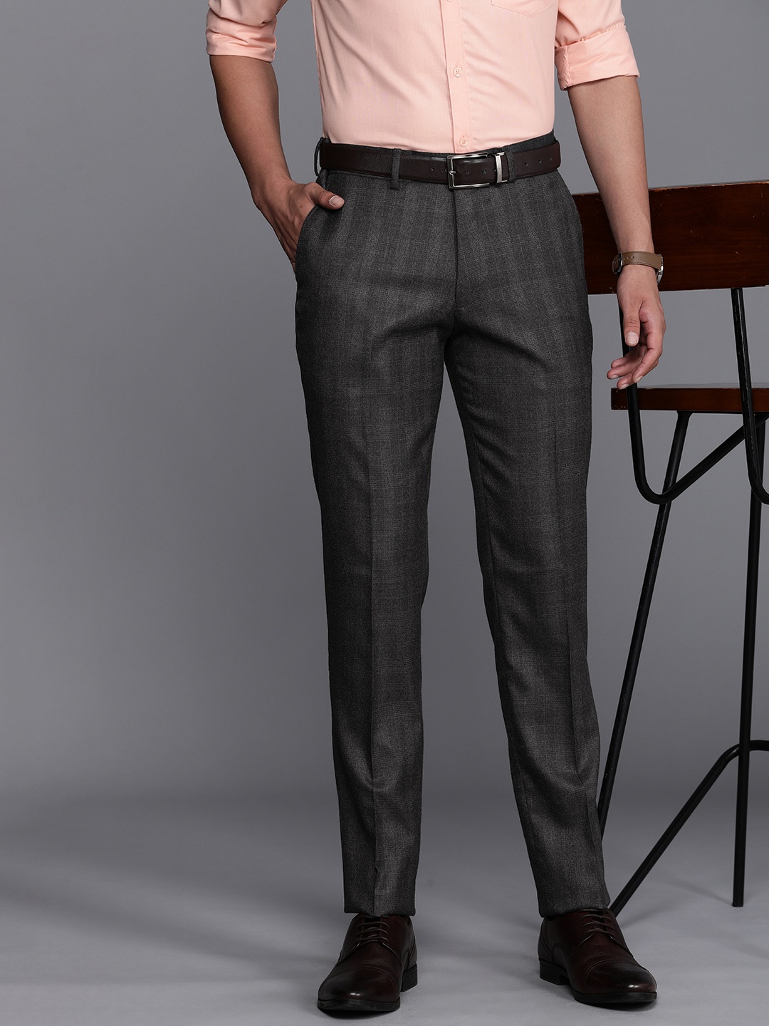 

SUITLTD Men Smart Checked Slim Fit Formal Trousers, Grey