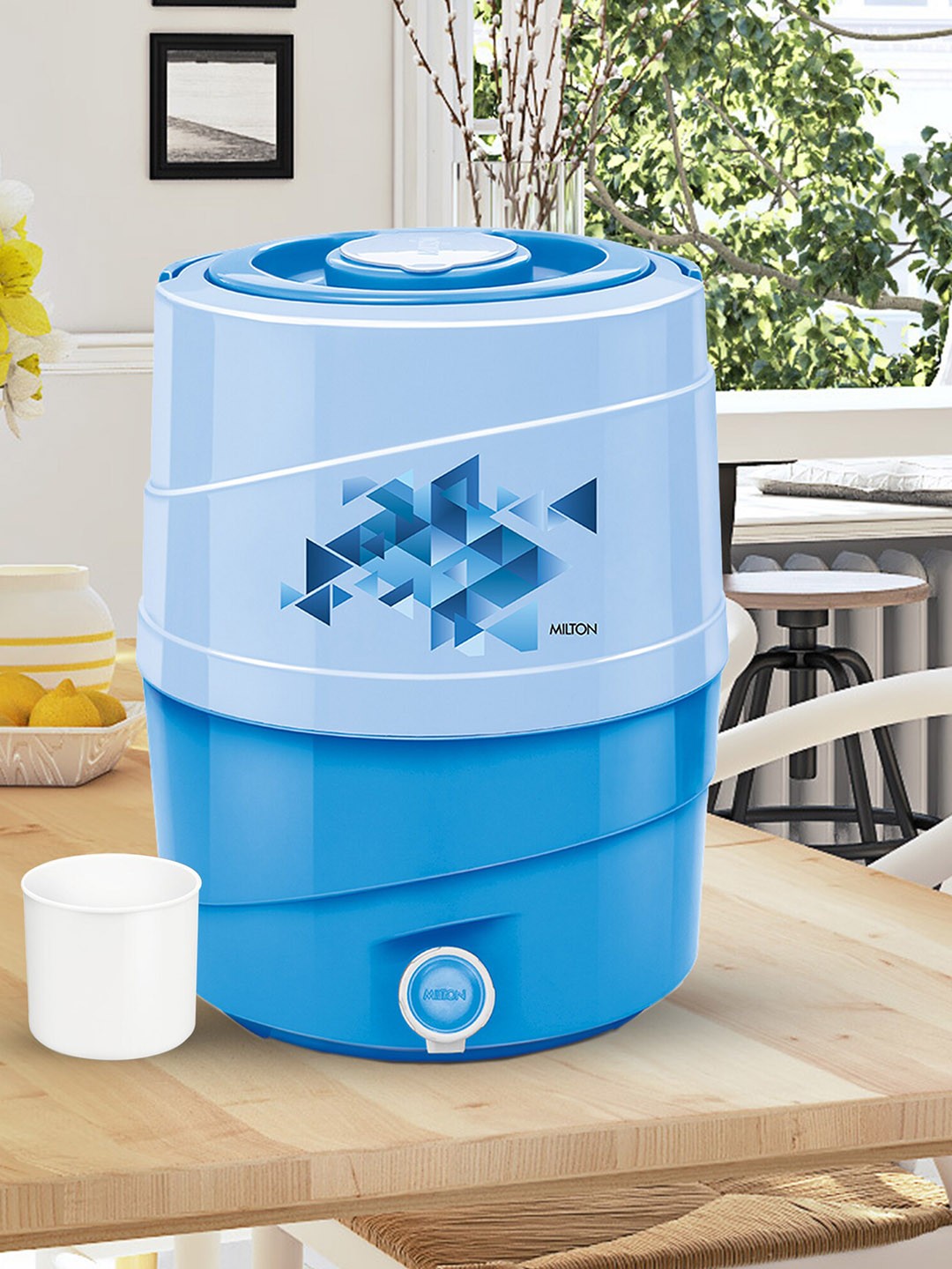 

Milton New Kool Rover 12 Blue Plastic Insulated Water Jug 11 L