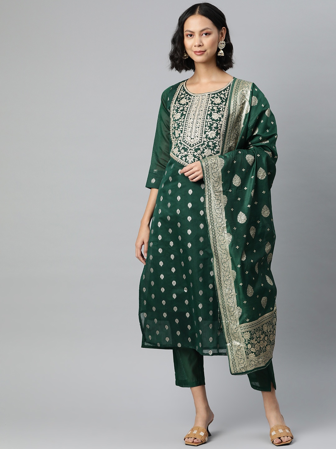 

SERONA FABRICS Women Green Floral Embroidered Thread Work Chanderi Silk Kurta with Trousers & With Dupatta